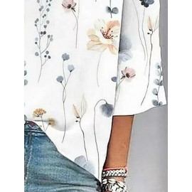 Women Allover Floral Plant Print V-Neck 3/4 Sleeve Blouse